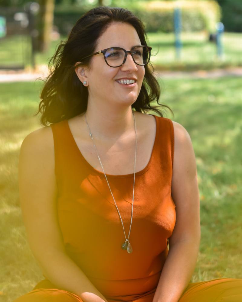 Ontspannen en vrolijke foto van Laura